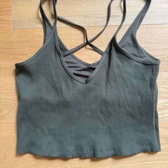 Vuori Ribbed Olive Tank – Size L - Picture 2 of 3